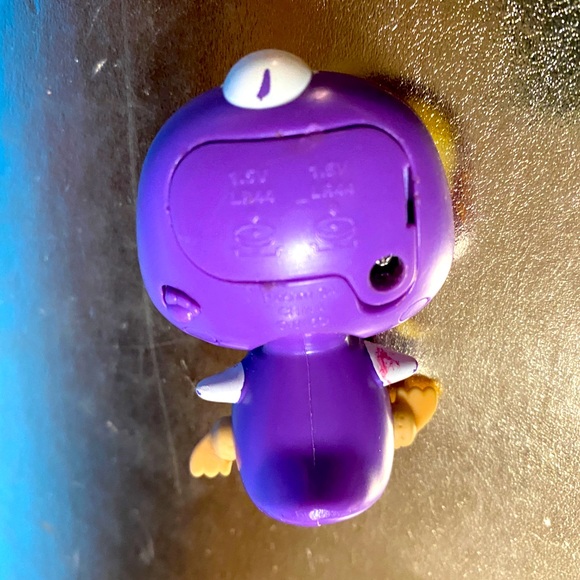 LITTLEST PET SHOP WALKABLE PENGUIN FIGURE APPROX 2.5” - Picture 7 of 7